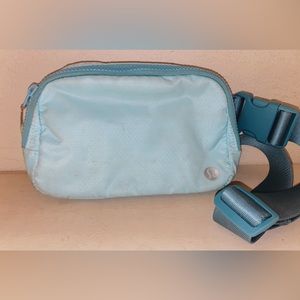 Lululemon belt bag